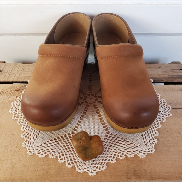 Dansko Honey Suede Clog Burnished Nubuck Pro Distressed Heritage Granny 38/7.5-8 - Picture 9 of 15